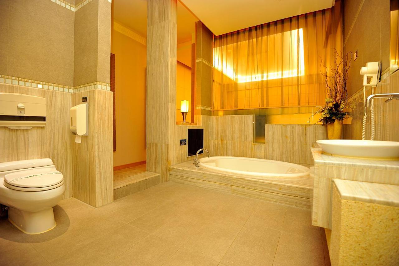 Jing Hwa Motel Tainan Luaran gambar
