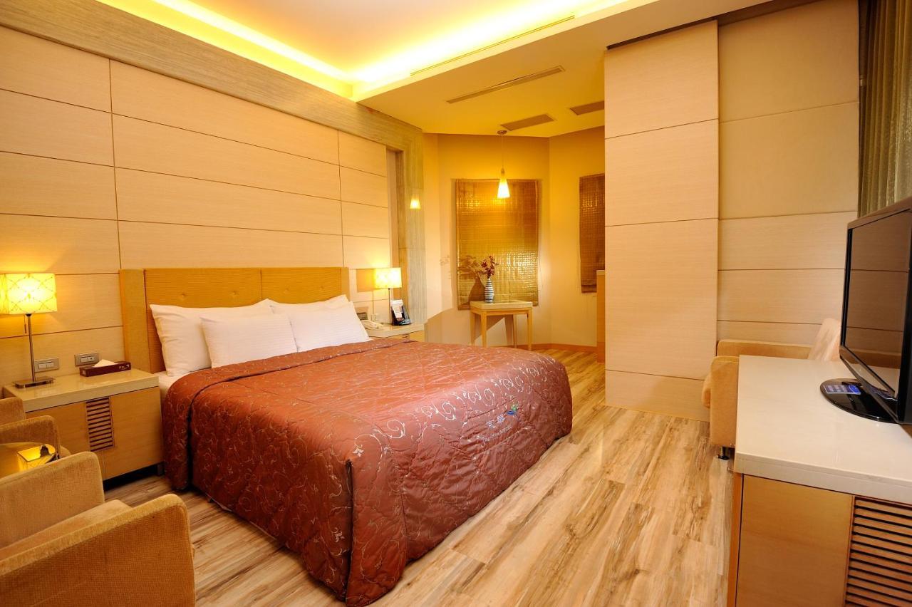 Jing Hwa Motel Tainan Luaran gambar