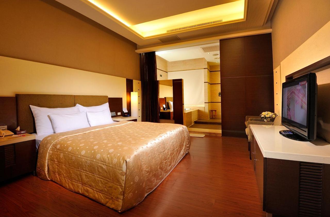 Jing Hwa Motel Tainan Luaran gambar