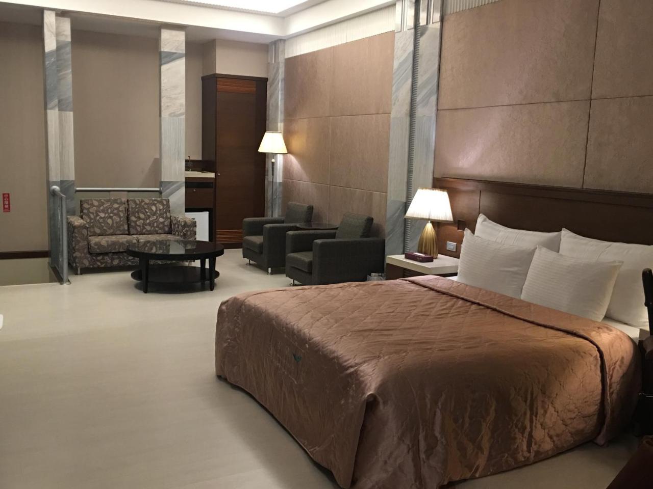 Jing Hwa Motel Tainan Luaran gambar